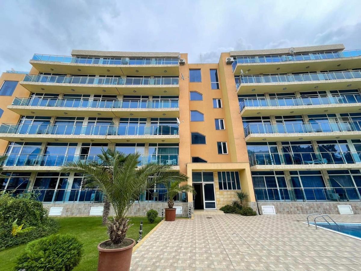 Gallery - Private - Bsr - 1 Sunny Beach